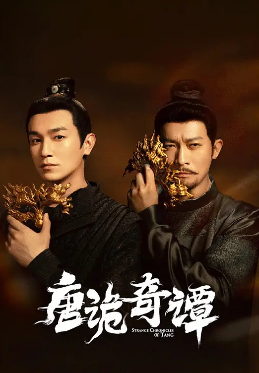 纹身艺术家在内射时被他的客户女性交 - 小鸡视频