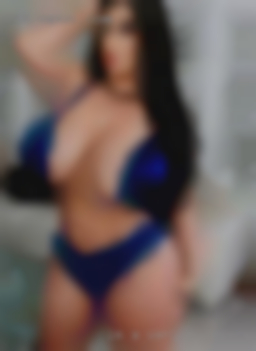 I'm a very shy swingers in Illinois who  but outgoing woman.