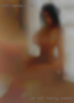 Im not for a serious full horny women on thing.